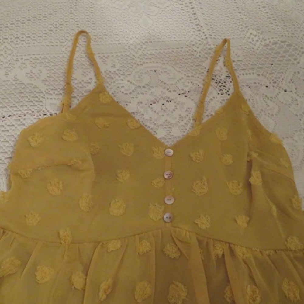 NWOT Polka V Neck Sleeveless Ruffle Dress - Picture 3 of 3